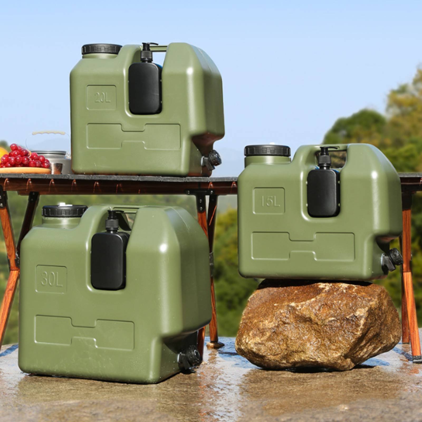 蛇口付き水容器 食品グレードPE キャンプ用ウォータージャグ - Outdoor Camping Food のレビューと価格